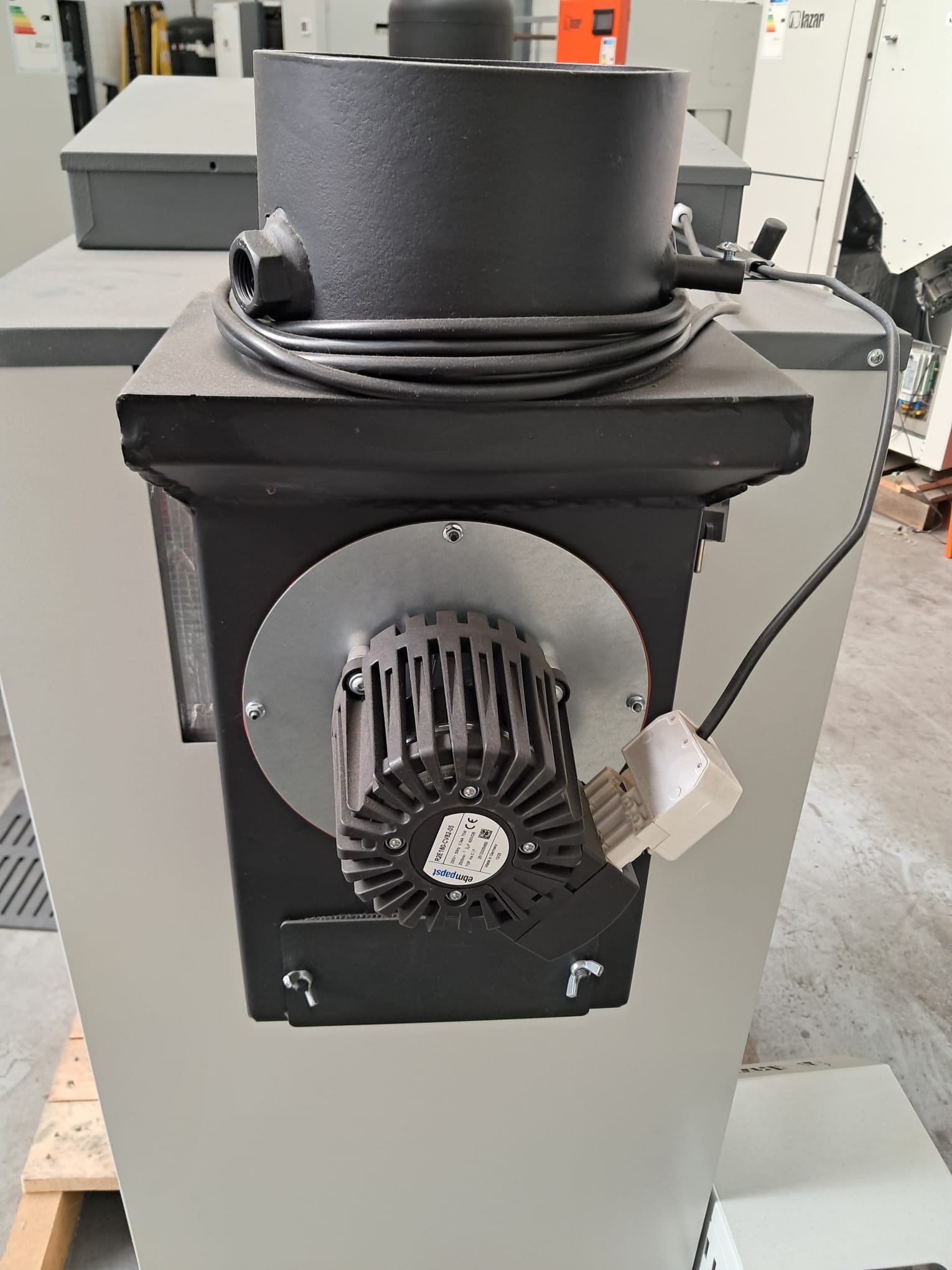 DSpell 20 Pelletkessel mit Zusatzrost für Holz